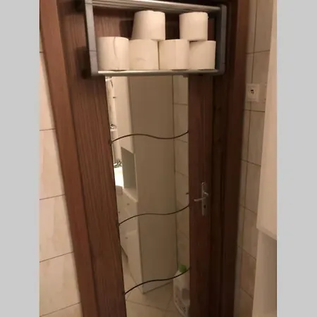 Samostatny Byt S Balkonom *